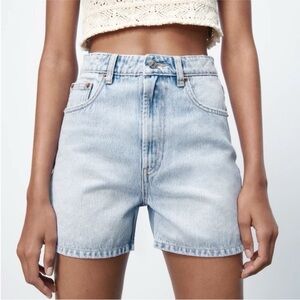 Zara Mom Shorts - Light Wash